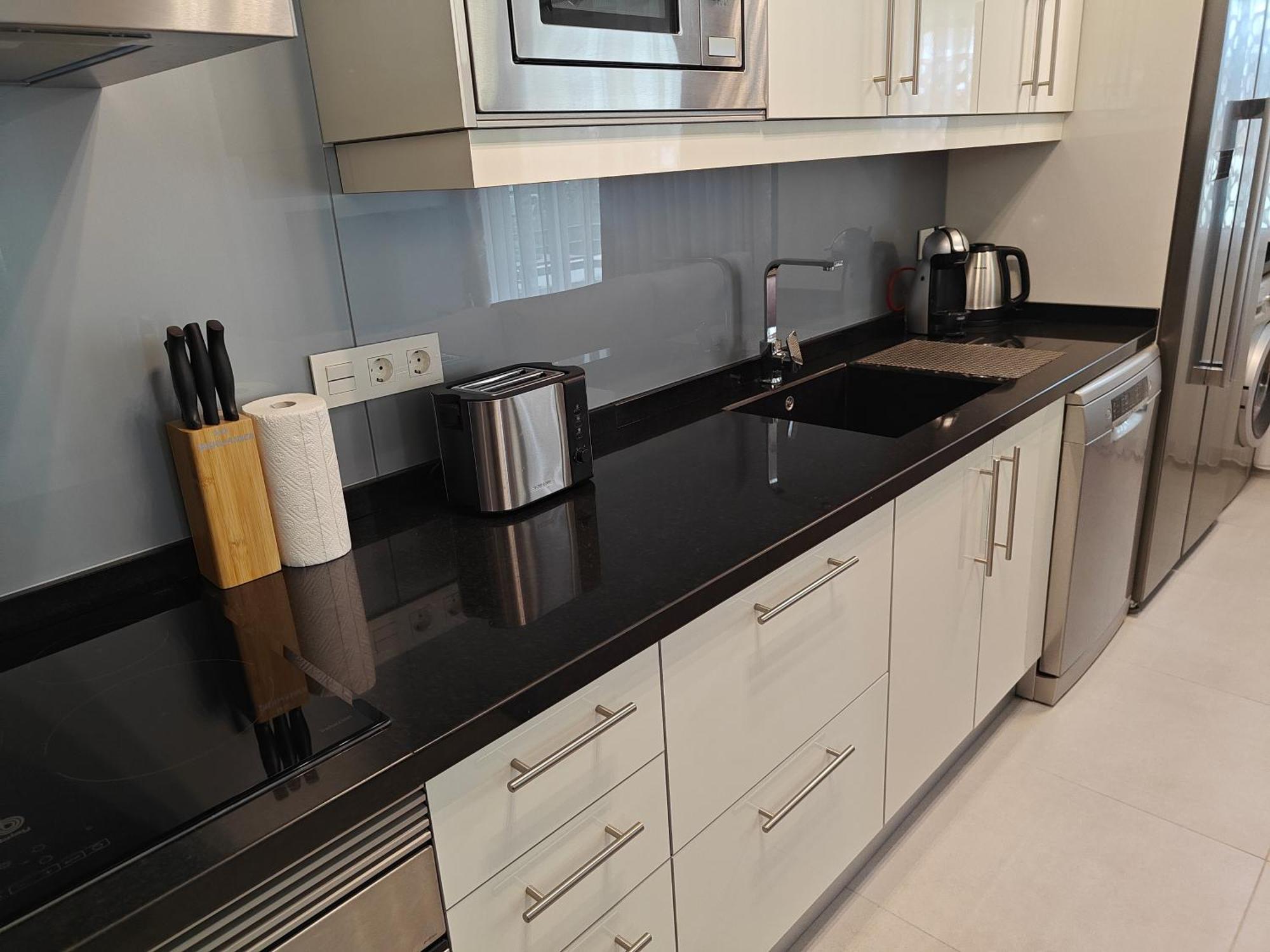 Sun Apartment - 3 Bedrooms, Priv Parking, Pool, Ac, Tv Channels, Fibre Net ロスクリスティアーノス エクステリア 写真