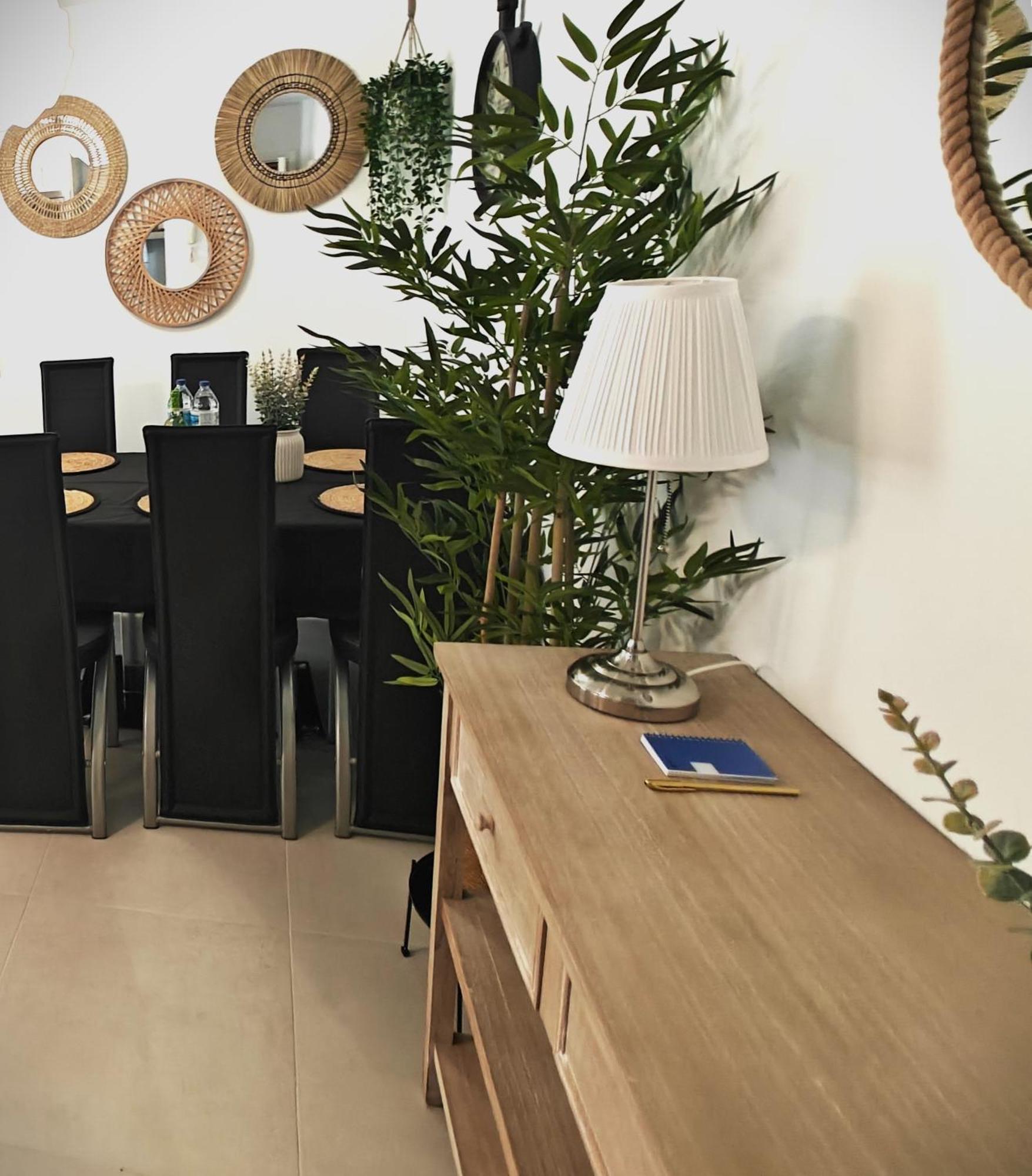 Sun Apartment - 3 Bedrooms, Priv Parking, Pool, Ac, Tv Channels, Fibre Net ロスクリスティアーノス エクステリア 写真