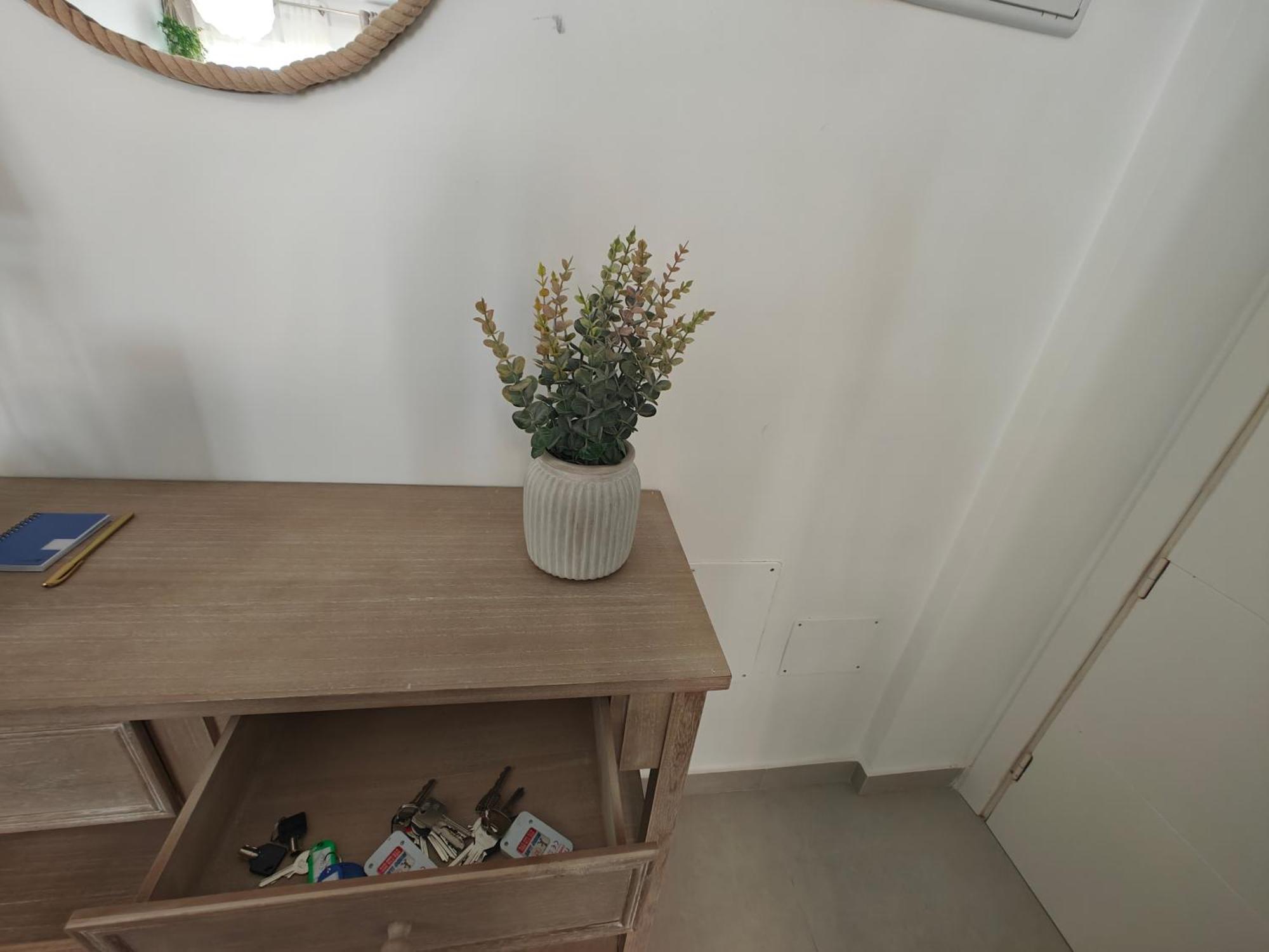 Sun Apartment - 3 Bedrooms, Priv Parking, Pool, Ac, Tv Channels, Fibre Net ロスクリスティアーノス エクステリア 写真