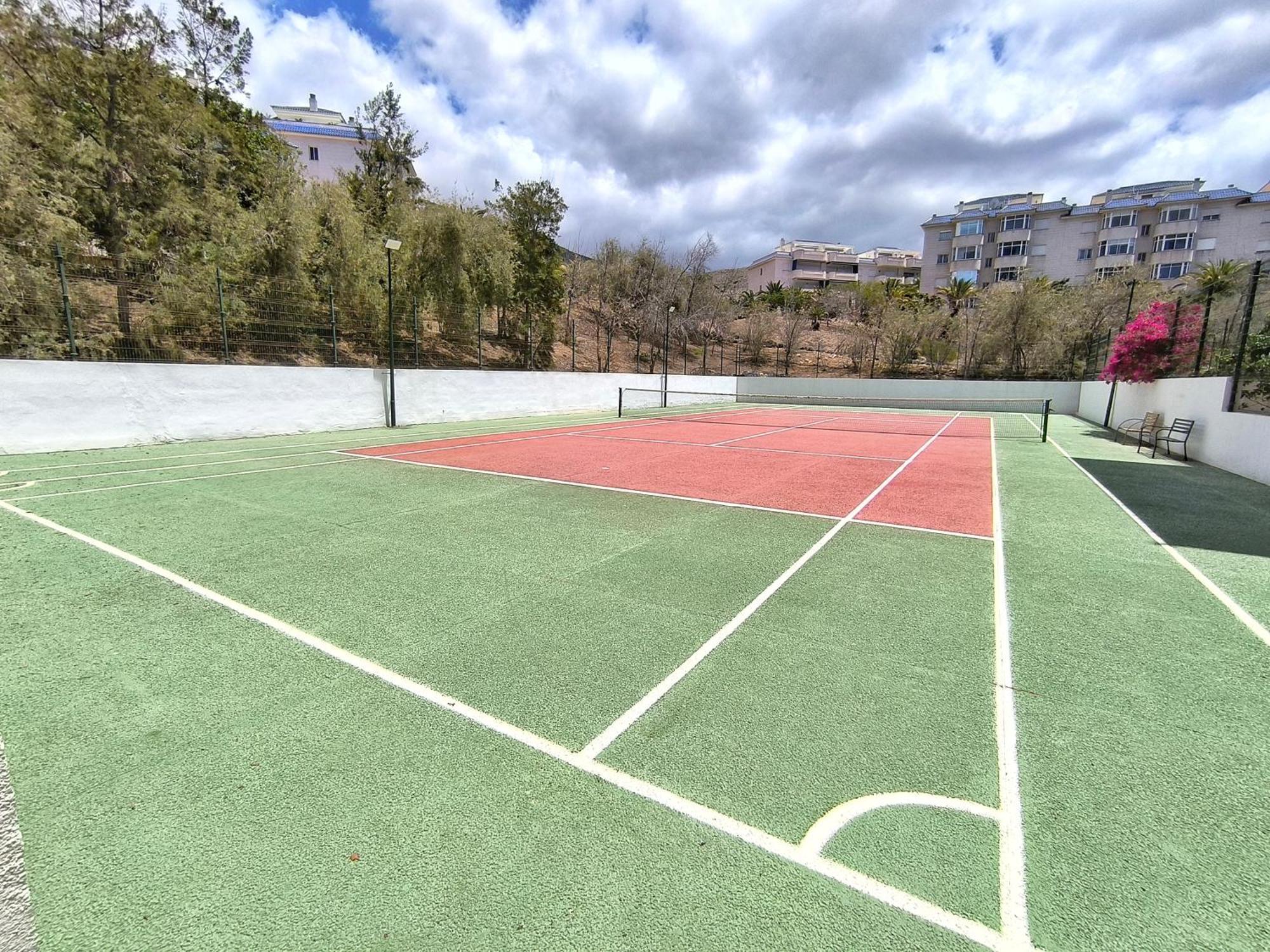 Sun Apartment - 3 Bedrooms, Priv Parking, Pool, Ac, Tv Channels, Fibre Net ロスクリスティアーノス エクステリア 写真